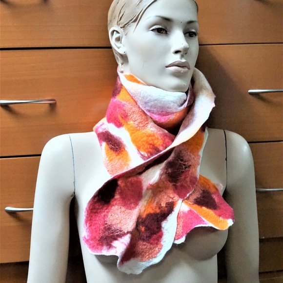 FELTED WOOL HANDMADE LONG SCARF GIFT FOR WOMEN - Picture 6 of 11